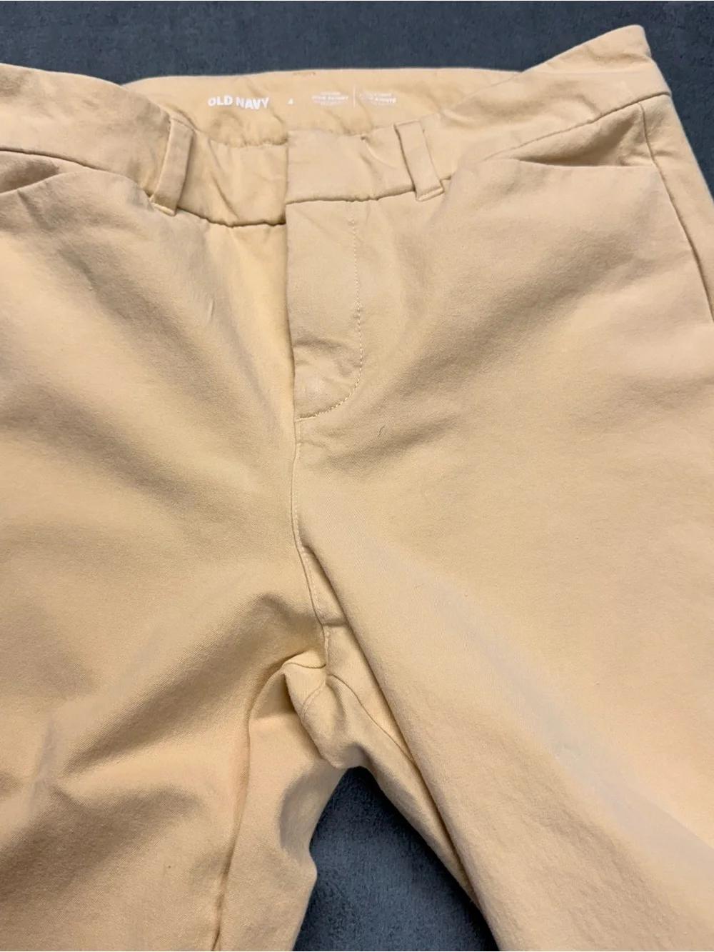 Old Navy Women’s Skinny Pants in Light Tan - Picture 2 of 6